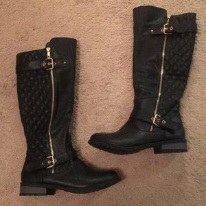 Women's black boots